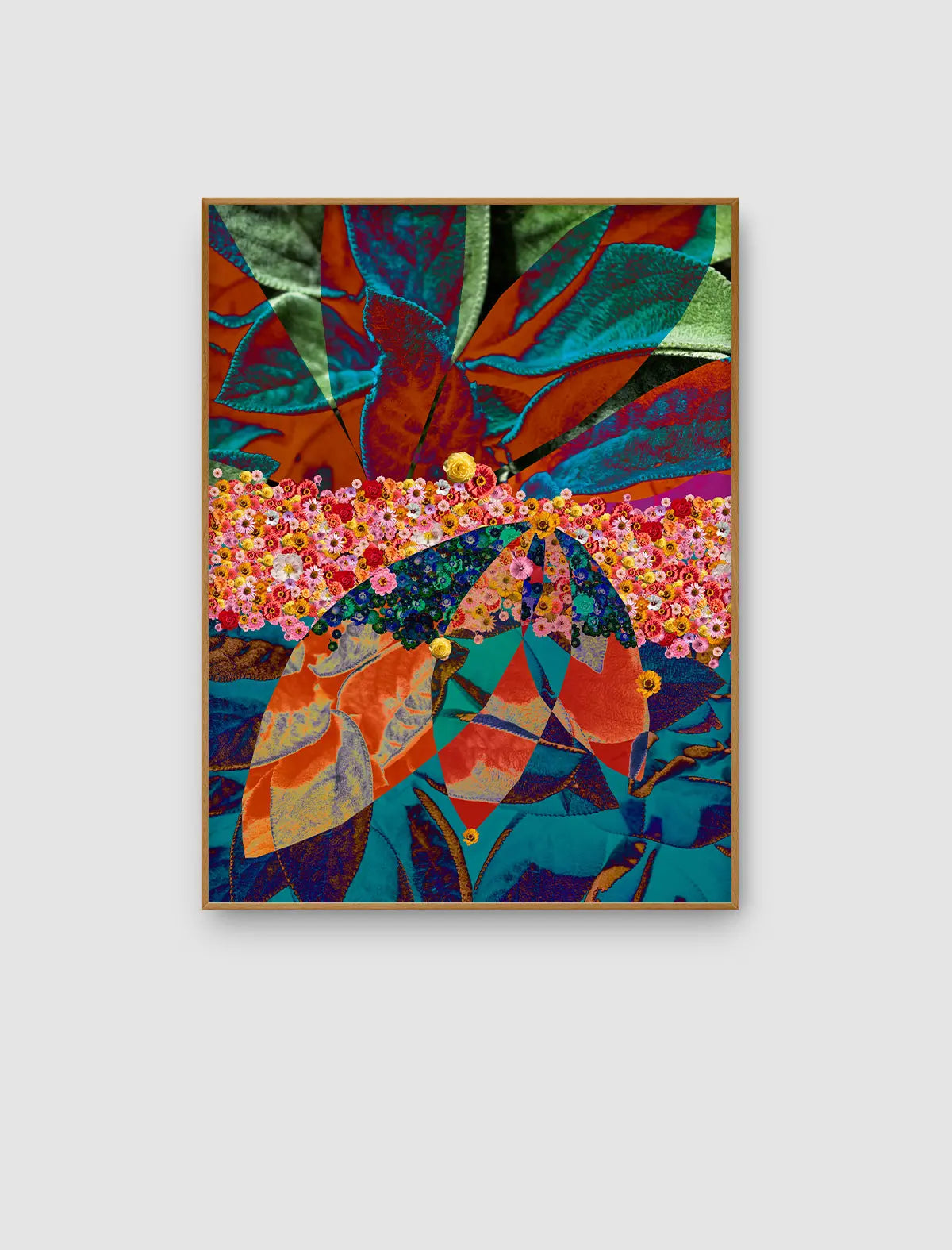 Bloom Tableau 11 – farbintensive florale Komposition aus überlagerten Blüten, Blattstrukturen und geometrischen Formen in Türkis-, Blau-, Orange-, Gelb- und Rosatönen.