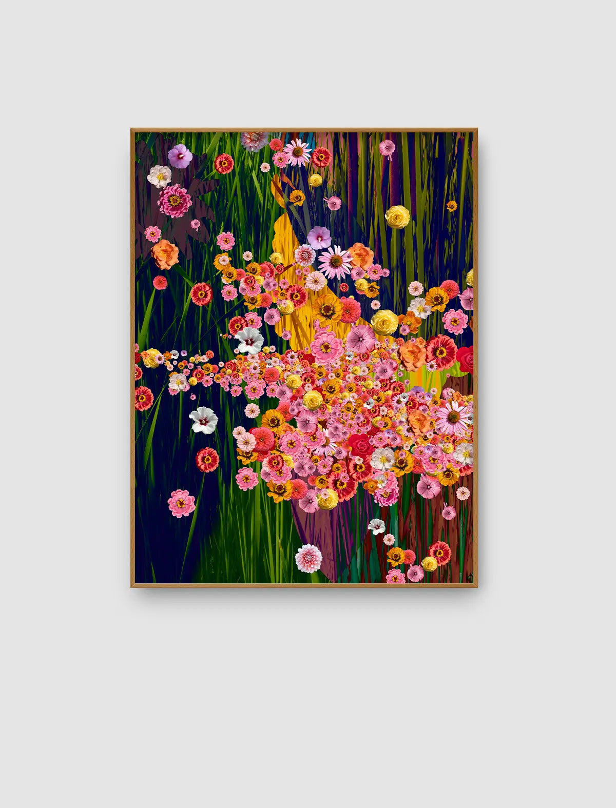 Bloom Tableau 15 – vielschichtige florale Komposition aus Wasserpflanzen, Blüten und transparenten Farbflächen in Blau-, Gold-, Rosa-, Grün- und Orangetönen.